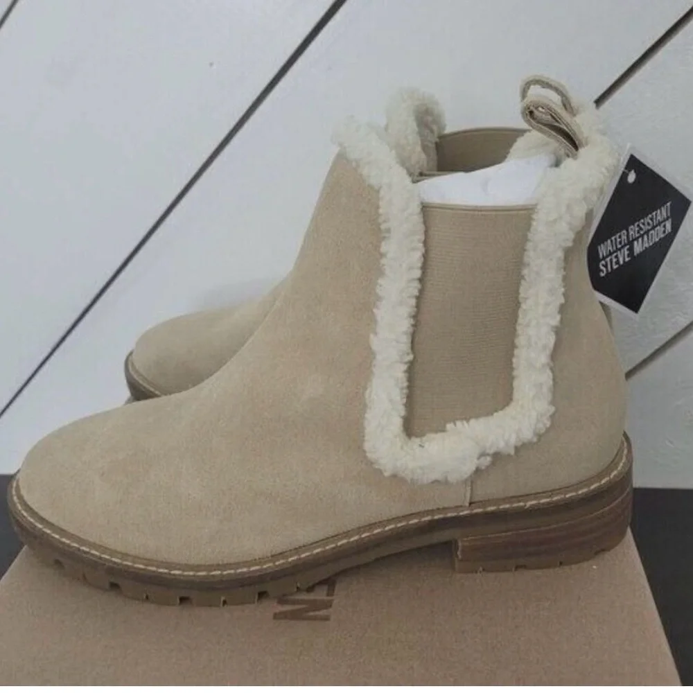 NWT Steve Madden Women's Suede Beige Winter Boots